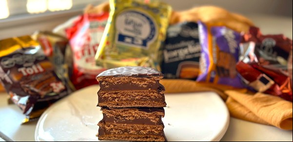 Probó más de 2.500 alfajores y eligió los 5 mejores de kiosco