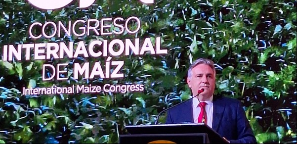 Martín Llaryora criticó las "malditas" retenciones y pidió una nueva ley de biocombustibles