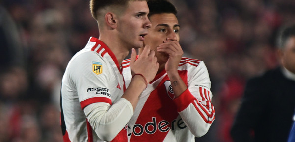 Echeverri y Mastantuono, las dos joyas de River que pelean por un lugar en el equipo: quién se mete en el 11 titular