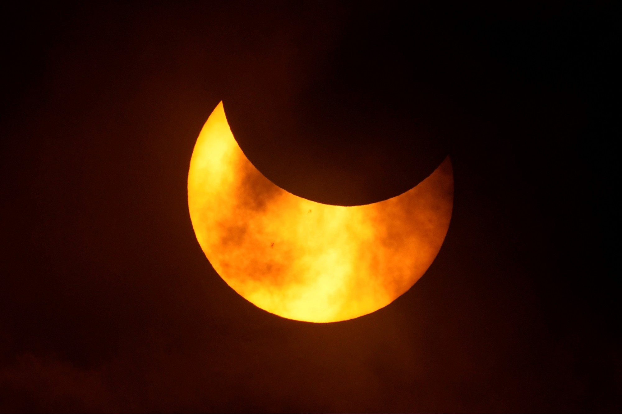 El eclipse comenzará a las 08:50 (TU) y finalizará a las 12:43 (TU). Foto: Archivo AP
