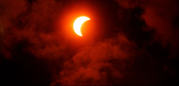 Cuándo y dónde se verá el eclipse solar de marzo 2025