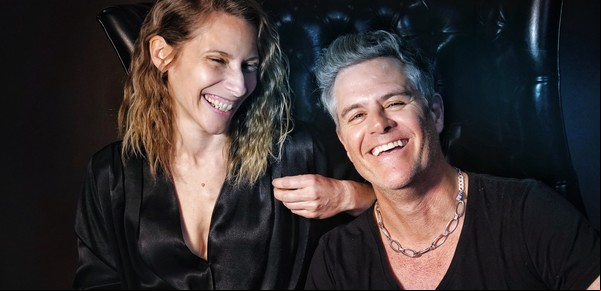 Mike Amigorena y Elena Roger estrenan una serie con un presidente al estilo Milei, aunque aseguran que es una ficción