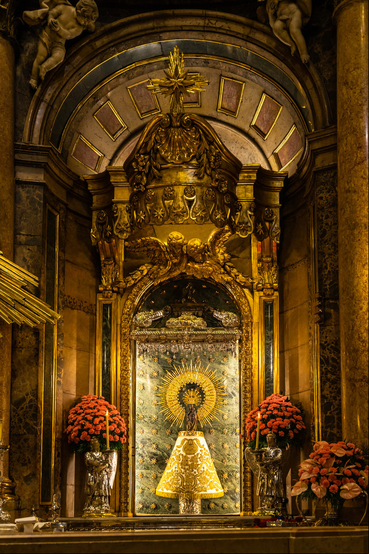El Día de la Virgen del Pilar coincide con la llegada de Cristóbal Colón.