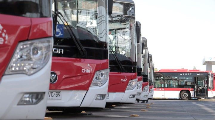 Chile busca reducir las emisiones de CO₂ mediante la implementación de infraestructura moderna y sostenible para el transporte público. Foto: Ministerio de Transporte y Telecomunicaciones de Chile.