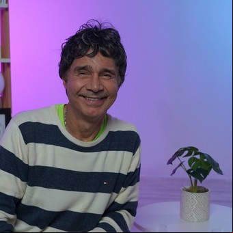 Claudio María Domínguez: de qué vive, el día que Paul McCartney lo convenció de ser vegetariano y por  qué "ir a un shopping es una tortura"