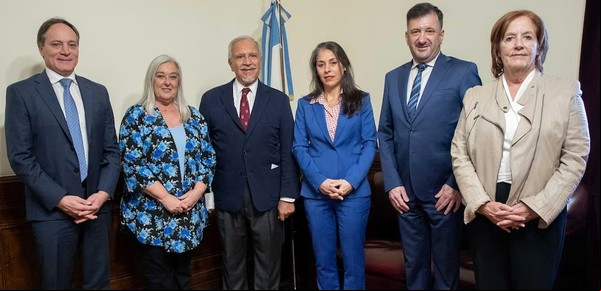 Presentaron dos proyectos para mudar la Capital Federal a Río Negro y Entre Ríos