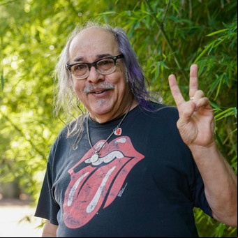 Murió Peter Deantoni, el legendario manager de rock que llevó a Pappo al Madison Square Garden con B.B. King