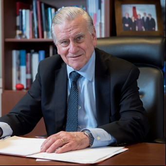 El mensaje que Valentín Fuster, eminencia de la cardiología, quiere que todos conozcan: "Todo empieza muy pronto"