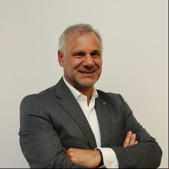 Advertencia empresaria: "Con la baja de aranceles es muy difícil que se pueda seguir fabricando celulares en Argentina" 