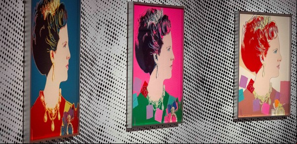 Con explosivos ingresan a una galería de arte de Países Bajos y roban dos retratos de Andy Warhol