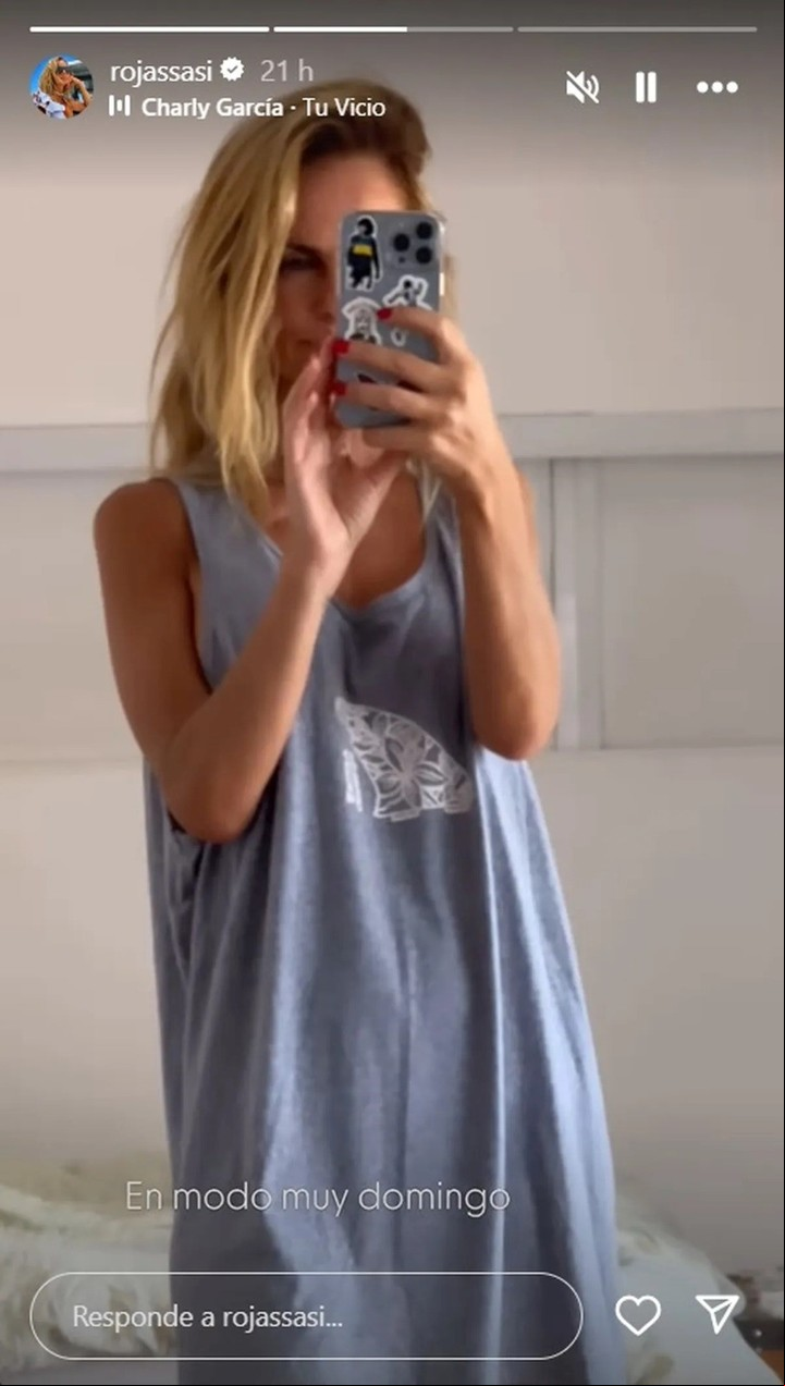 Sabrina Rojas se mostró con una remera de Luciano Castro. Instagram.