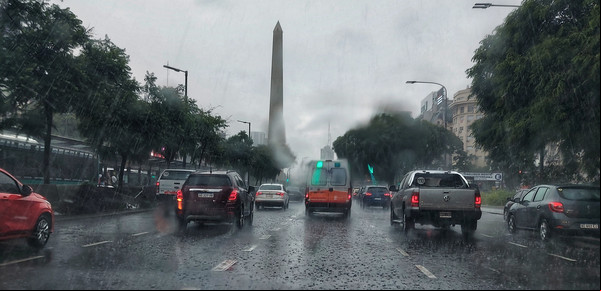 Llegaron las lluvias a la Ciudad, pero el calor no da tregua: cómo estará el clima en el fin de semana largo de Carnaval