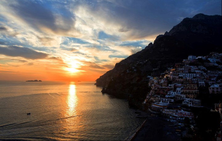 La superficie marítima se mide a partir de la Ley del Mar, que define las Zonas Económicas Exclusivas. Foto: Unsplash.