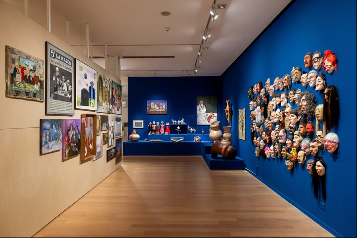 Recreación de un museo popular de arte argentino, de Tomás Espina, en el Museo de Arte Modero.