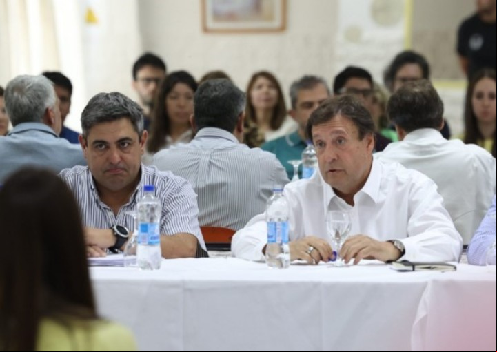 Alberto Weretilneck, gobernador de Río Negro y su nuevo ministro de Salud provincial, el médico cirujano Demetrio Thalasselis.