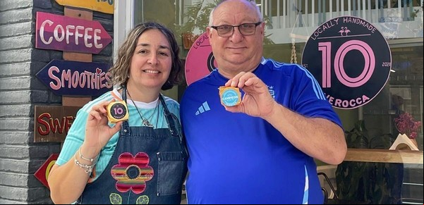El sueño americano, al estilo argentino: la pareja que emigró a Estados Unidos y creó una fábrica de alfajores