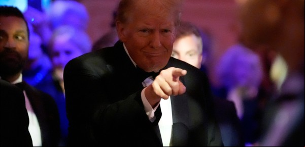 
"De MAGA a MEGA": ¿Cómo afecta la victoria de Trump a la política global? Perspectivas de Slavoj Žižek 