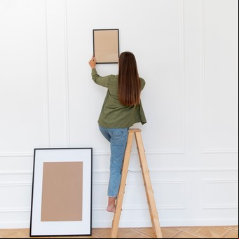 Cómo colgar cuadros sin hacer agujeros en la pared: decorá tu hogar de una forma sencilla y sin romper