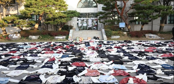 "Preferimos morir": protestas en la universidad de mujeres de Corea del Sur por el plan de itir estudiantes varones