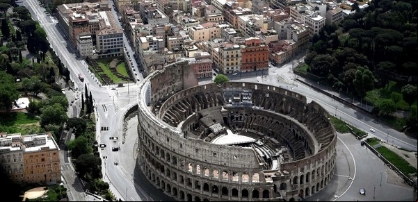 ¿Gladiator por una noche en el Coliseo? Algunos romanos están indignados.