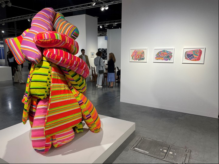 La mexicana Kurimanzutto dedicó un espacio exclusivo en su stand en Basel a Marta Minujín. Foto: gentileza.