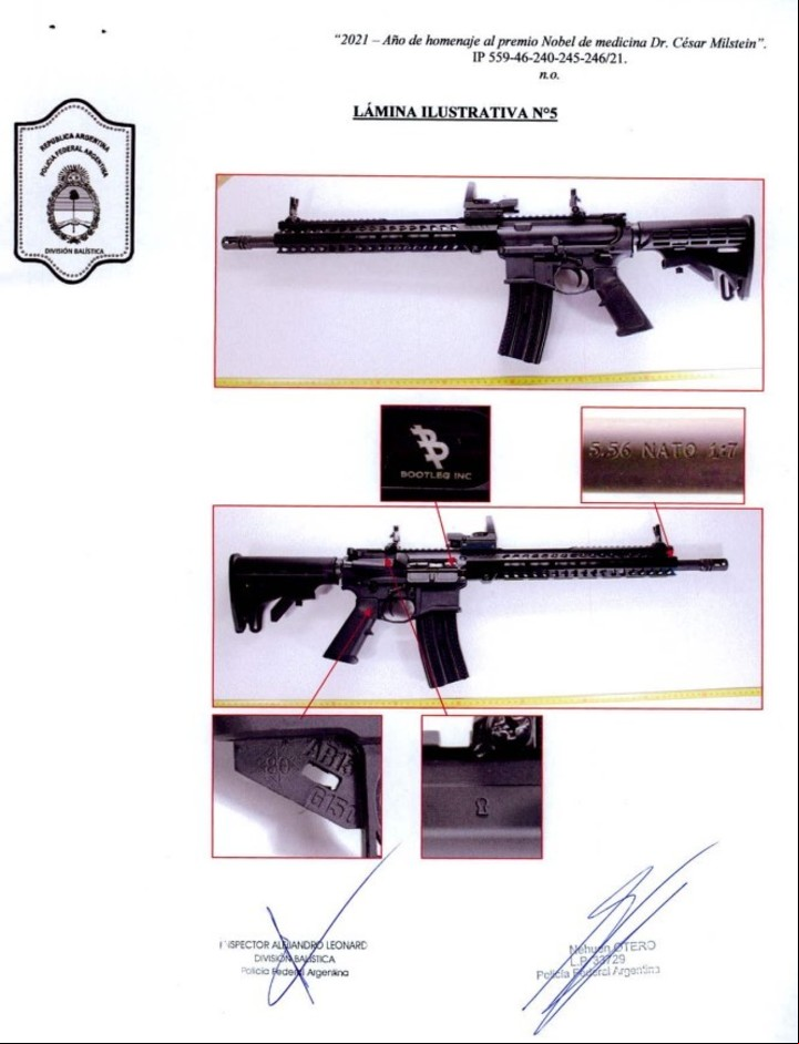El fusil AR-15 secuestrado en la causa contra "El Rey de la Efedrina" en 2021. El otro estaría en Rosario.