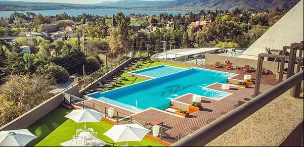 Cómo es el primer hotel all inclusive de Carlos Paz, qué servicios ofrece y cuánto cuesta