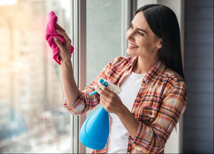 Limpiar y ordenar la casa es un ritual irreemplazable para activar la buena energía del hogar. Foto: ilustración Shutterstock