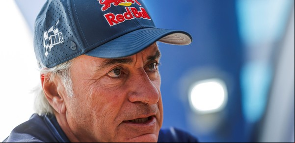 Carlos Sainz, a horas de defender su corona en el Rally Dakar: "Es lógico pensar que Colapinto tendrá un futuro fantástico en la Fórmula 1"