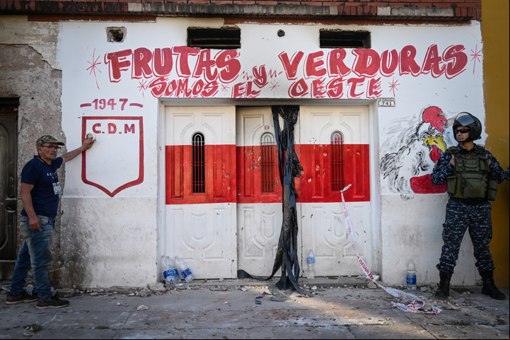 La vedulería que los vecinos denuncian que funcionaba como un búnker de droga.