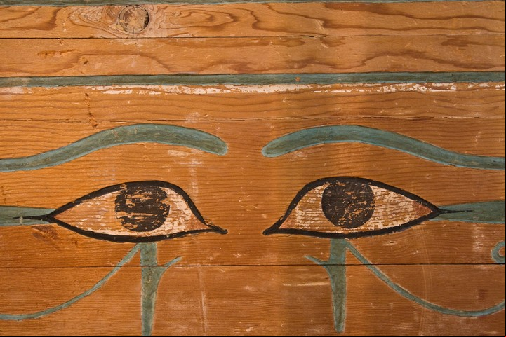 En el antiguo Egipto hombres y mujeres se pintaban alrededor de los ojos a modo de protección. Foto: ilustración Shutterstock