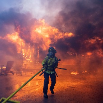 Incendios en Los Ángeles: ya hay dos muertos y una "significativa cantidad" de heridos