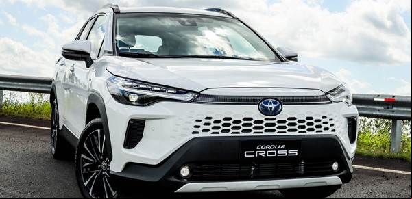 Toyota Corolla Cross, el SUV más vendido, suma tecnología: qué funciones se podrán manejar desde el teléfono