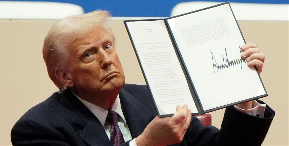 Donald Trump nuevo presidente de Estados Unidos, EN VIVO: el republicano anunció que firmará el indulto a los atacantes del Capitolio y retiró a Estados Unidos del Acuerdo de París