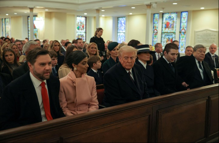 Donald Trump y el vice JD Vance, en primera fila. Foto: Reuters