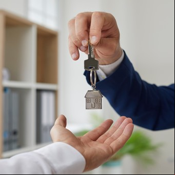 Crédito hipotecario: ¿puedo vender una casa si todavía no terminé de pagarla?