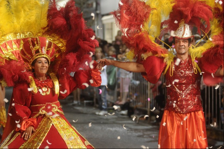 Comparsa Sambatuque. El Carnaval de Concepción del Uruguay, uno de los más tradicionales. Foto: Clarín.