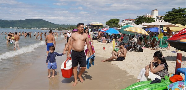 Argentinos en Brasil: a Florianópolis ya llegó el doble de turistas que el año pasado
