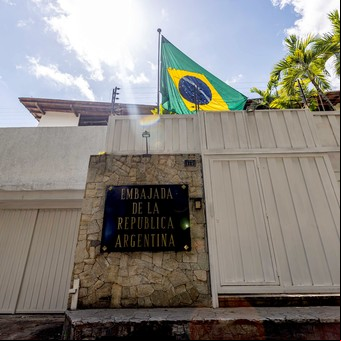 El régimen de Maduro dejó sin agua a los asilados en la embajada argentina en Venezuela