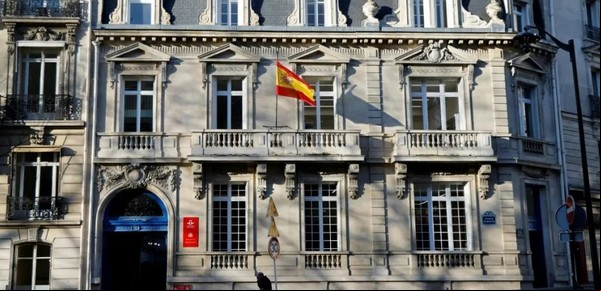La increíble historia de un palacete en París: confiscado por los nazis, entregado a la España franquista y ahora...