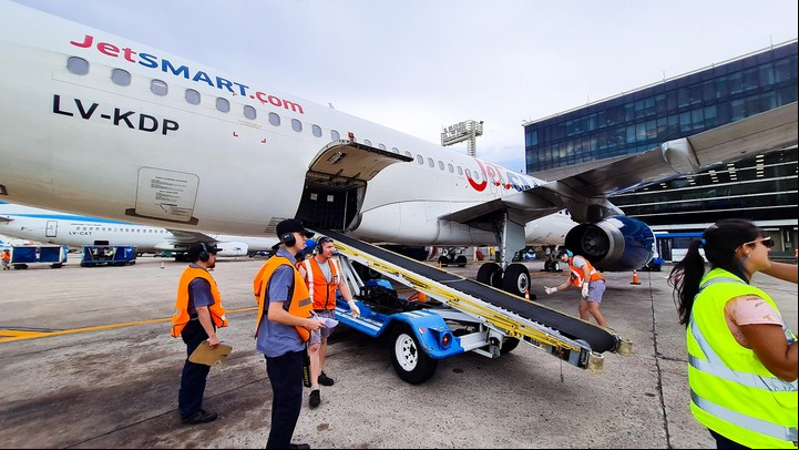 JetSmart usará el servicio de rampa de Aerolíneas para operar en Aeroparque. Foto: archivo