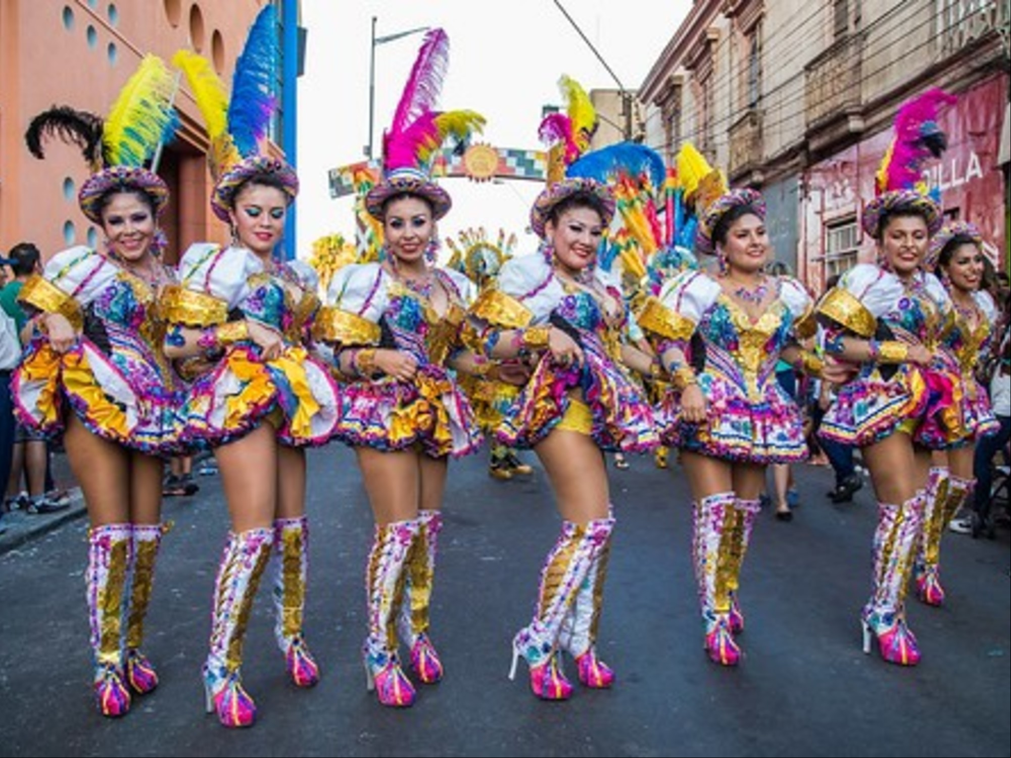 El origen de esta fiesta está relacionado con la llegada de migrantes aymara chilenos y bolivianos.