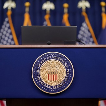 La Fed no cede a las presiones de Donald Trump y mantiene las tasas de interés sin cambios 