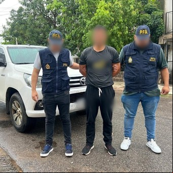 Un excarabinero de Chile intentó matar a su ex y a sus dos hijos, escapó de la cárcel en su país y ahora lo detuvieron en La Rioja