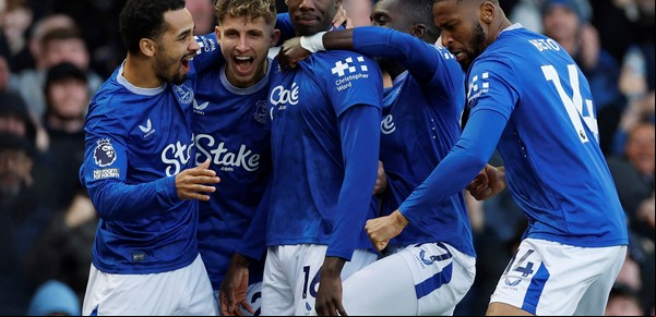 Everton hace historia en la Premier League: el gol a los 10 segundos de Doucouré tras sacar del medio y con una jugada preparada que sorprendió al Leicester