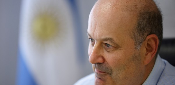 Federico Sturzenegger informó que ya hubo 45 mil despidos en el Estado y los gremios alertan por un inminente "pase masivo a disponibilidad"