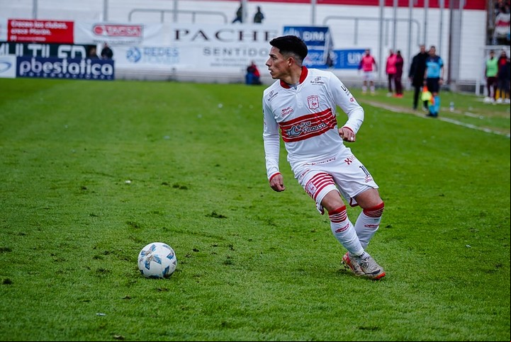 El último cruce terminó en derrota para el Gallito: en su casa, cayó 1-0.
