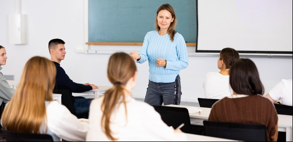 Estados Unidos busca docentes argentinos y les paga 55.000 dólares al año: cómo aplicar