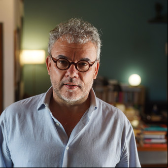 Fernando Peirone y una pregunta dramática: ¿Los Emojis y códigos QR reemplazarán la escritura?
