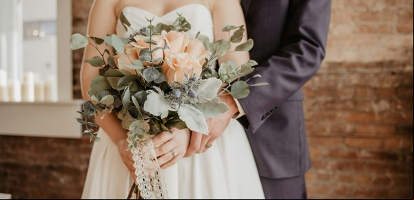 ¿Cuánto dinero se necesita para una boda sencilla?